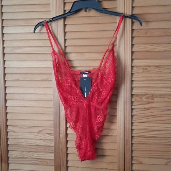 Fashion Nova Red Lace V Neckline High Cut Adjustable Straps Teddy Size Medium - Picture 1 of 6